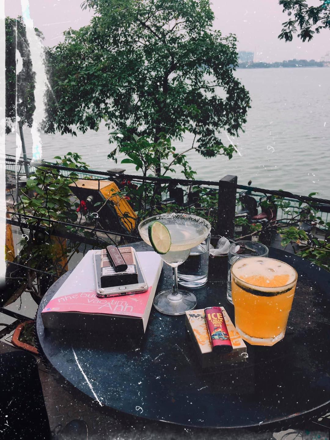 October Coffee - Nguyễn Đình Thi