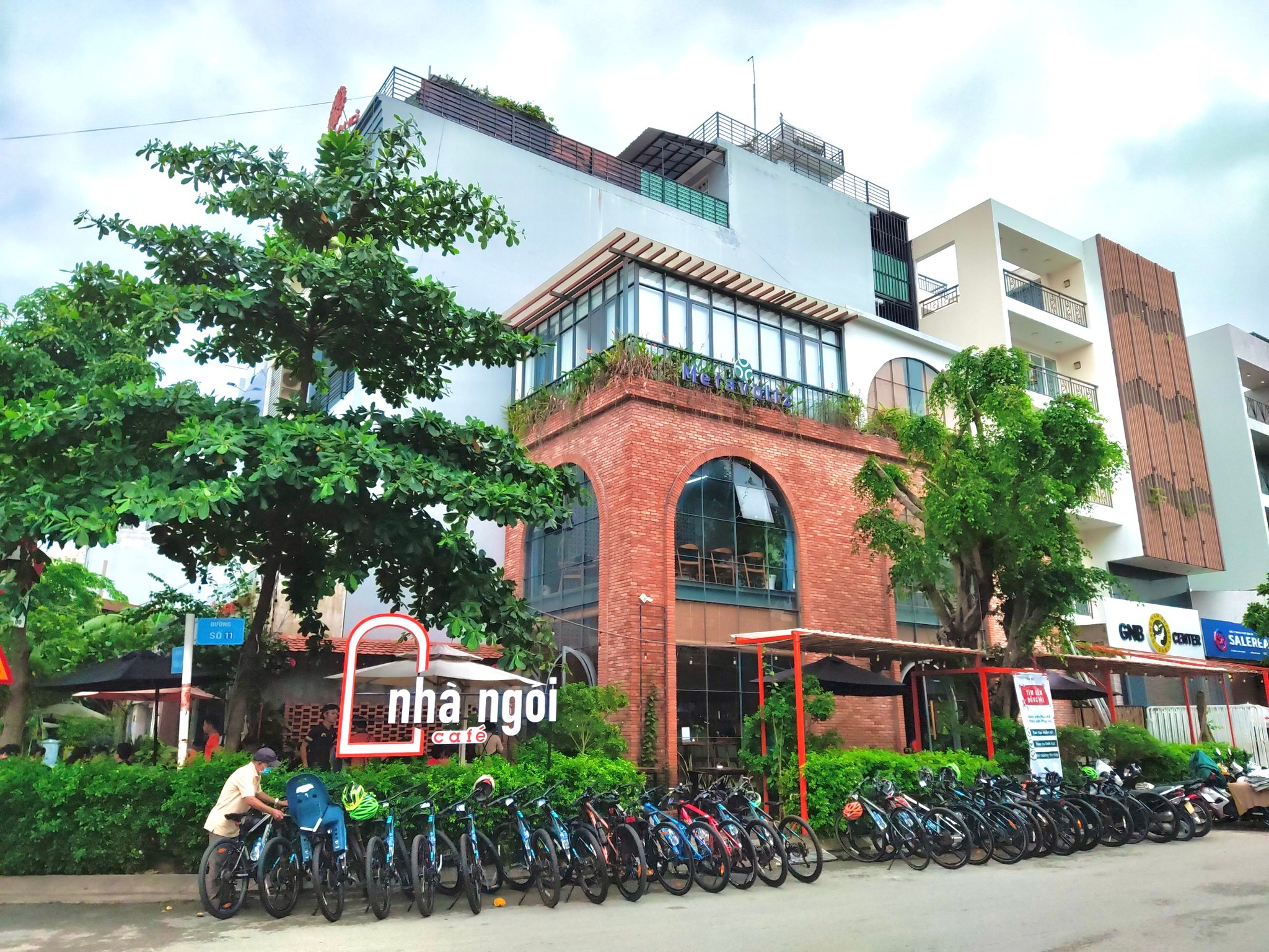 Nhà Ngói Café - Trần Lựu