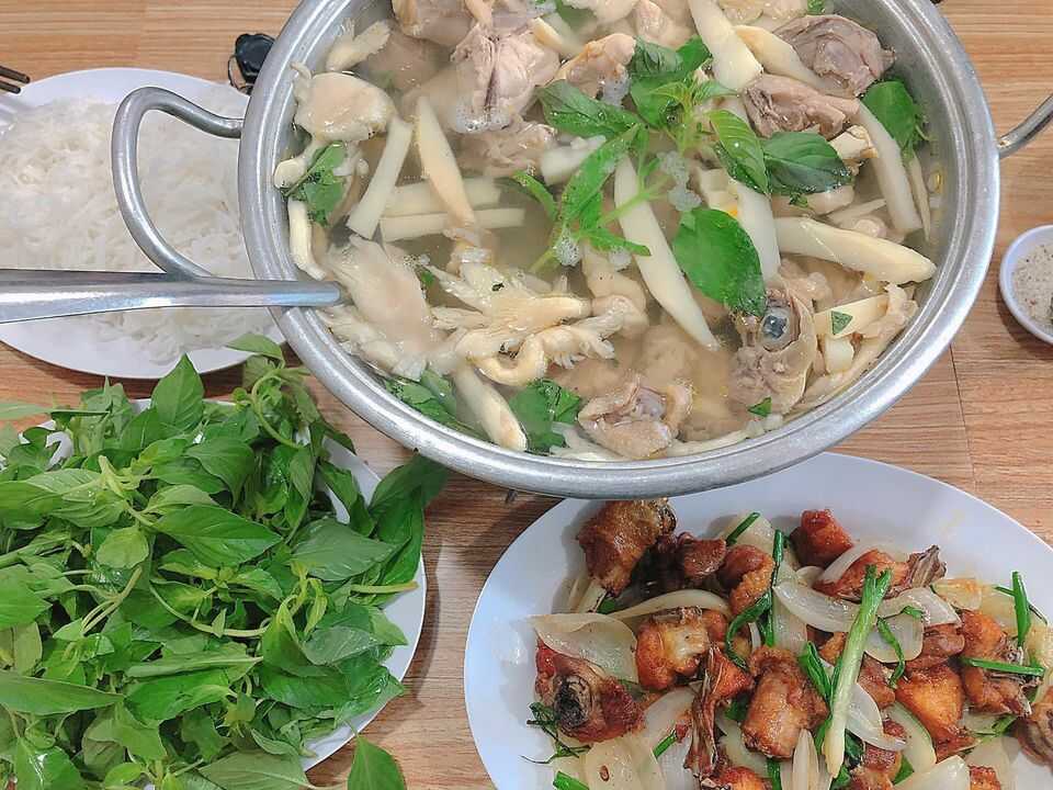 Lẩu Gà Lá É Đà Lạt - Nguyễn Thái Bình