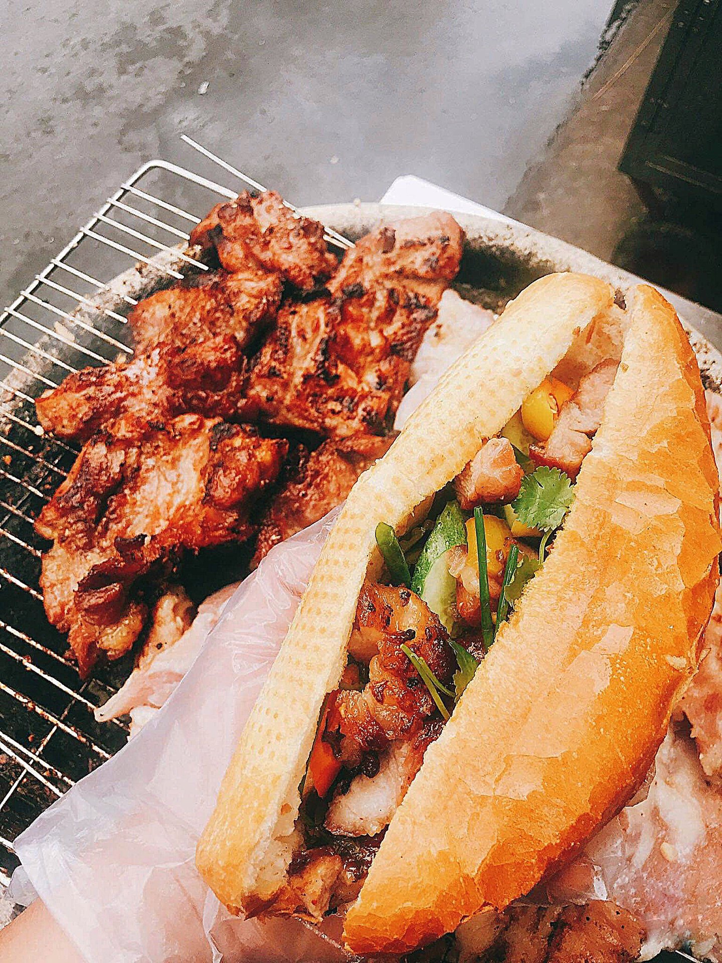 Bánh Mì Sườn Sụn - Nguyễn Thần Hiến