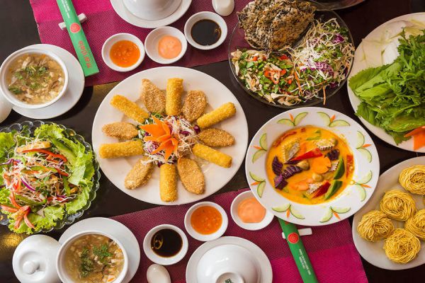 Quán Cơm Chay Hoa Sen - Bùi Văn Ba