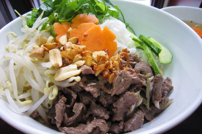 Bún Trộn Hoàng Phố - Hồ Tùng Mậu