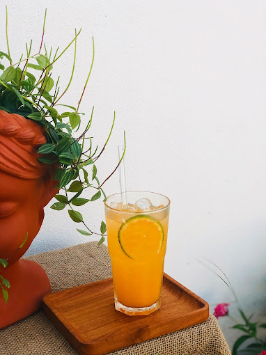 Là Nhà Coffee - Hoàng Kế Viêm