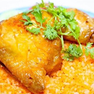 Cơm Gà Xối Mỡ Hương - Đường Số 29