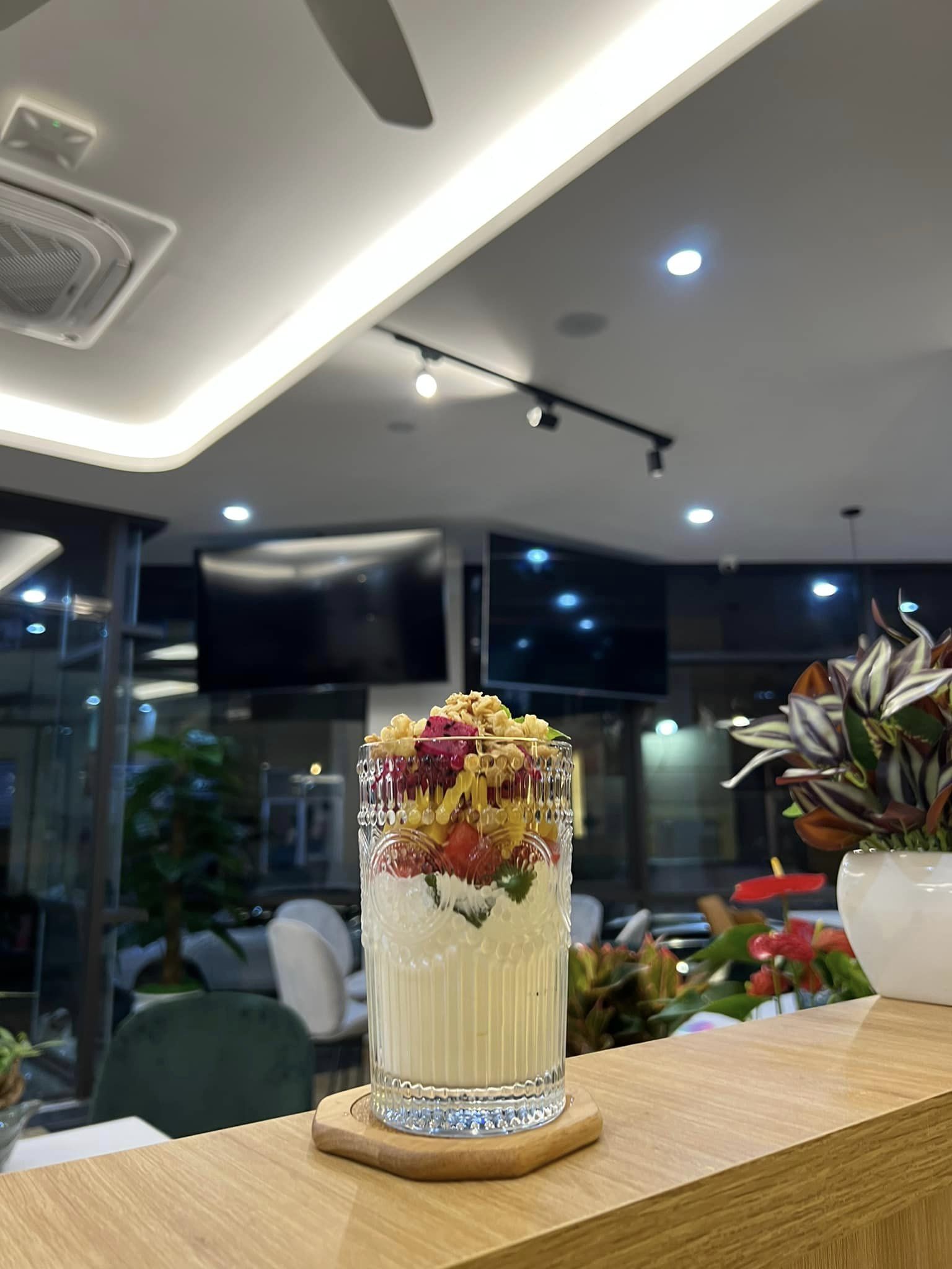 Hương Phố Coffee - Nguyễn Khánh Toàn