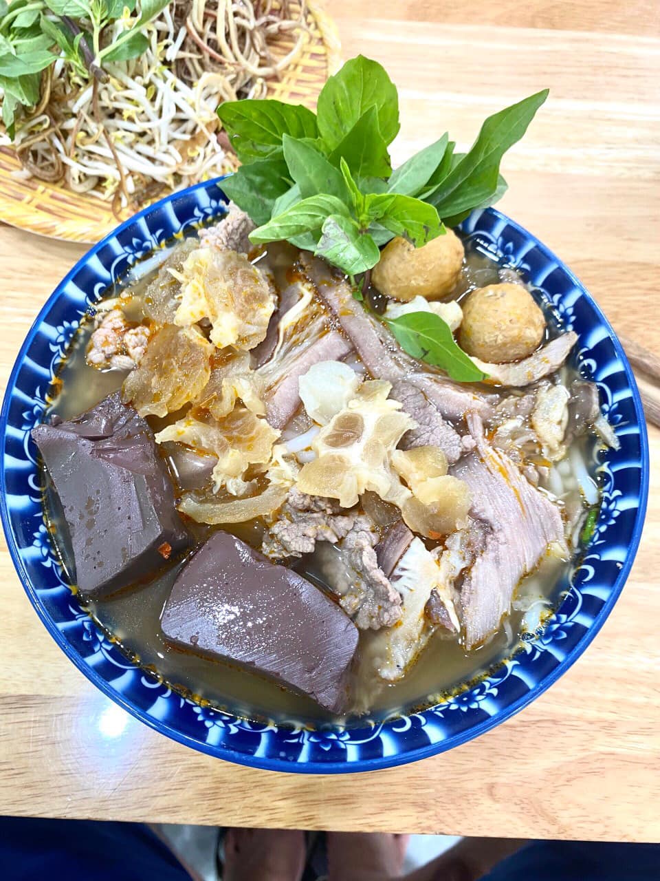 Bún Bò Huế Cô Mến - Thành Thái