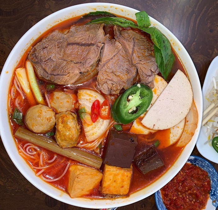 Bún Bò Huế Cô Ba - Đường 17