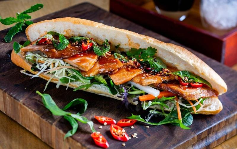 Bánh Mì Thịt Nướng Má Vân - Xa Lộ Hà Nội