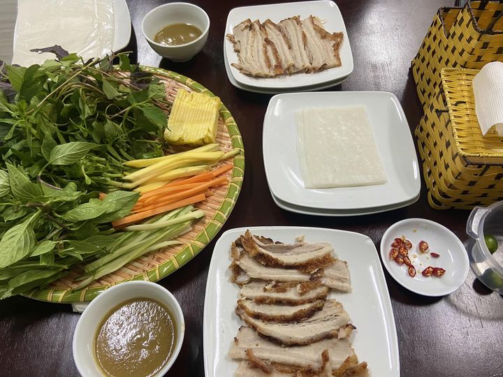 Bánh Tráng Cuốn Thịt Heo Bà Thu - Đường 438