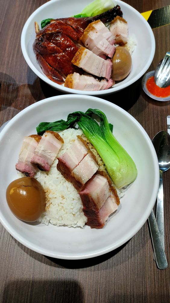 Ông Bà Anh - Cơm Niêu - Đường Số 51