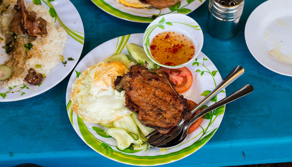 Cơm Tấm 393 - Lạc Long Quân