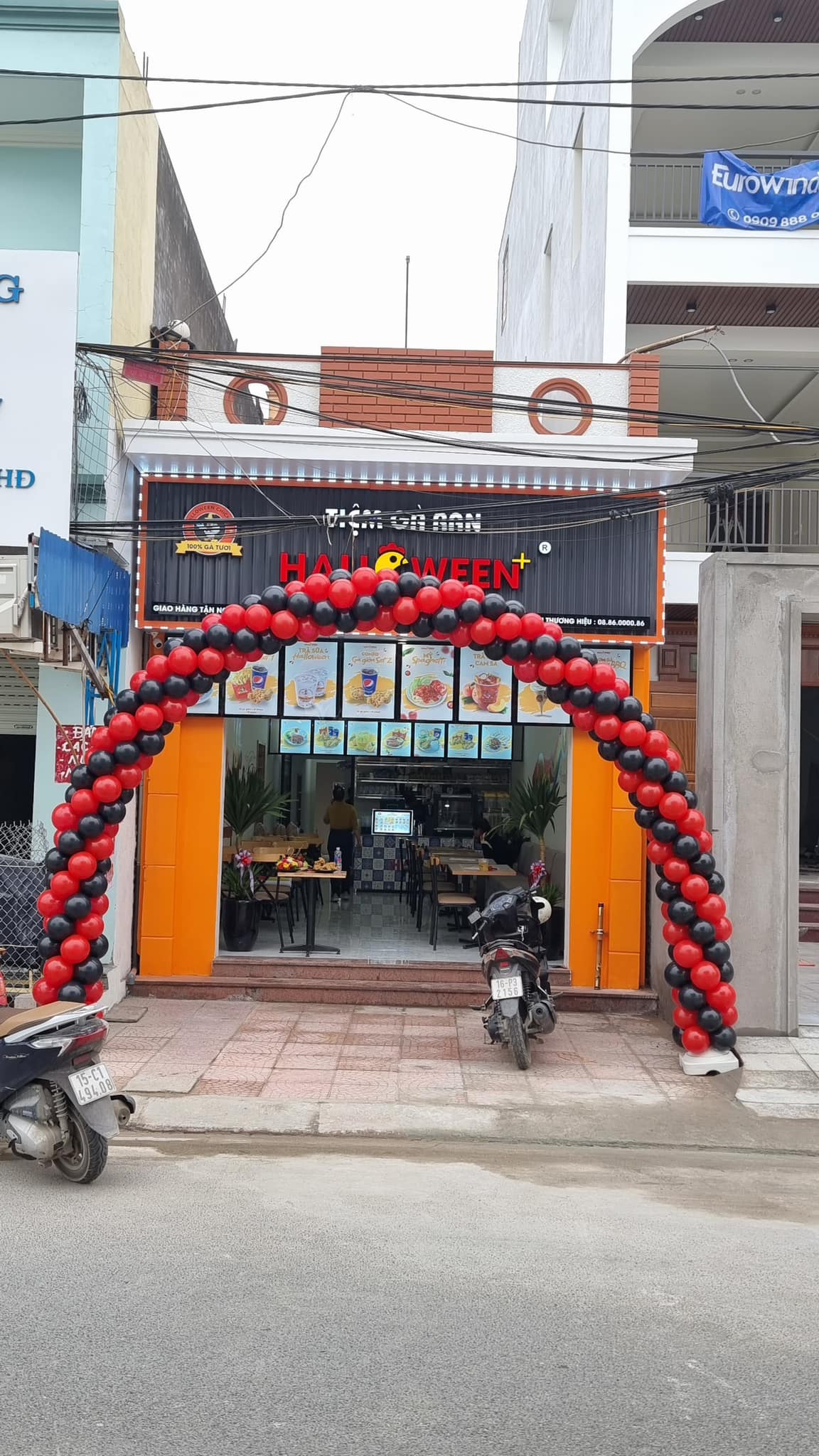 Halloween Fast Food & Drink Tea- Tạ Quang Bửu