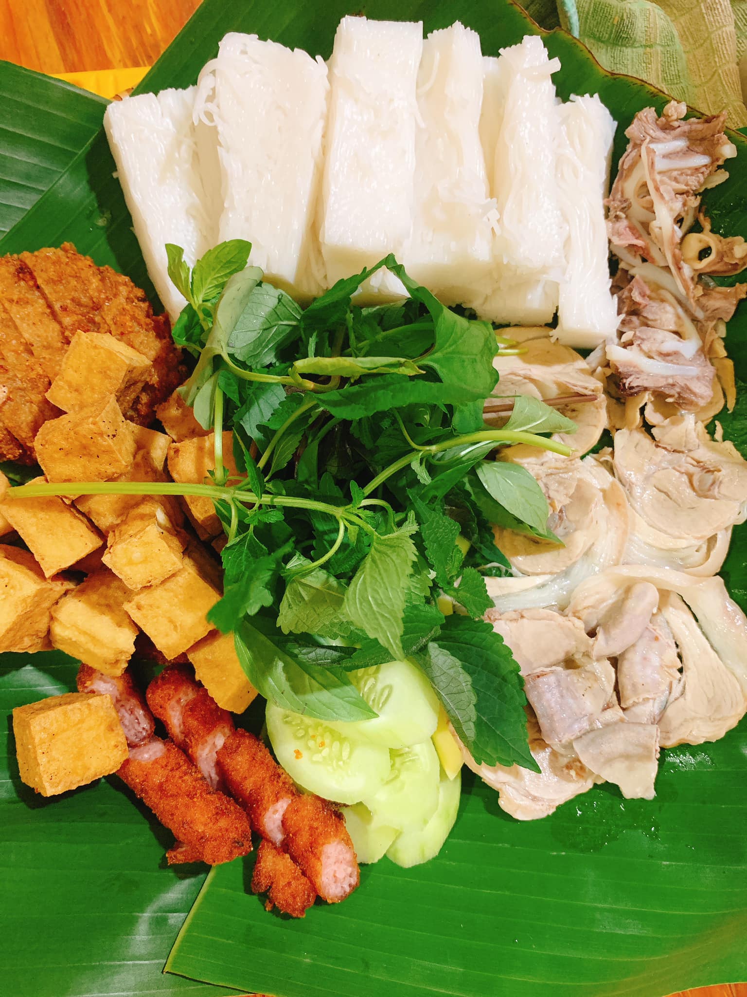 Bún Đậu Mắm Tôm A Chảnh - Hòa Bình