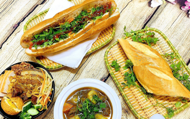House Bread 48 - Bánh Mì Chả Cá & Cafe - Nguyễn Siêu