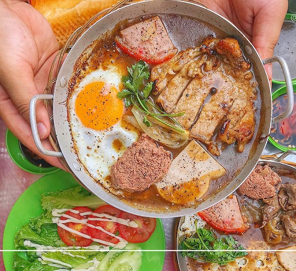 Bánh Mì Chảo Thiên - Nguyễn Huệ