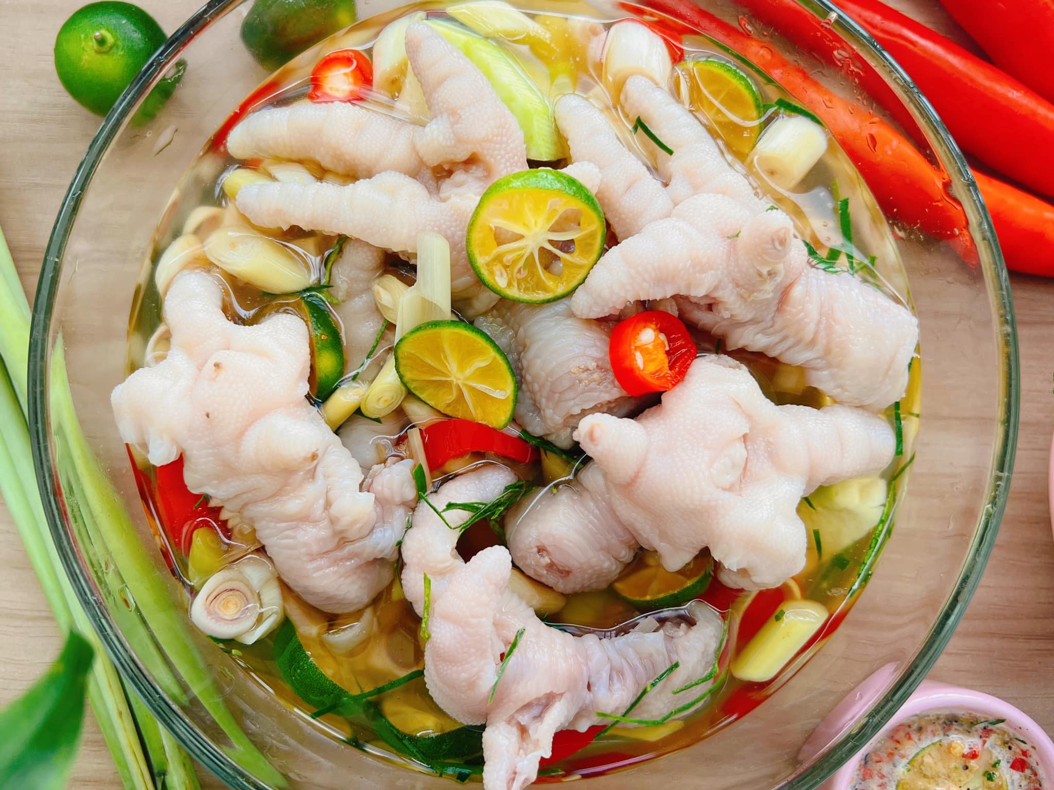 Ăn Vặt Beo Nhí - Bánh Tráng Tỏi Ớt & Chân Gà Sốt Thái - Vườn