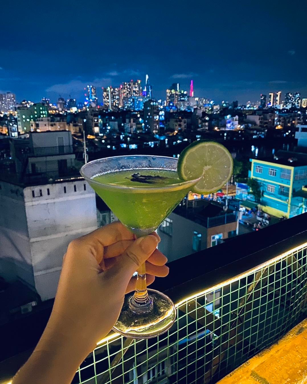 Khoảnh Khắc Rooftop - Trần Xuân Soạn
