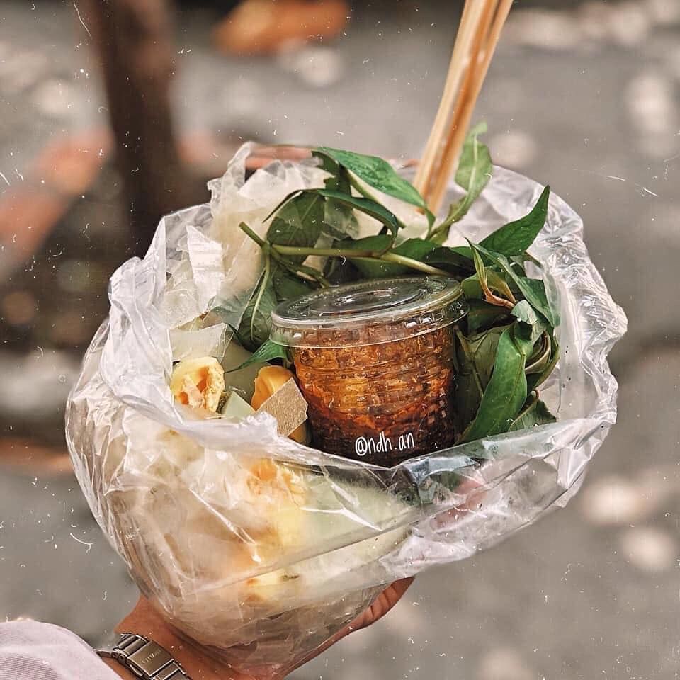 Cô Dung Bánh Tráng Chấm - Phan Xích Long