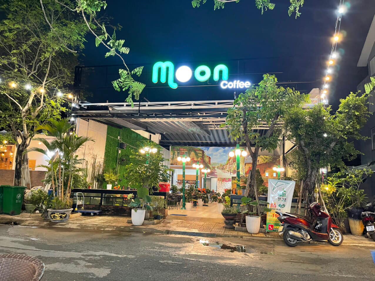 Moon Coffee - Thanh Nga