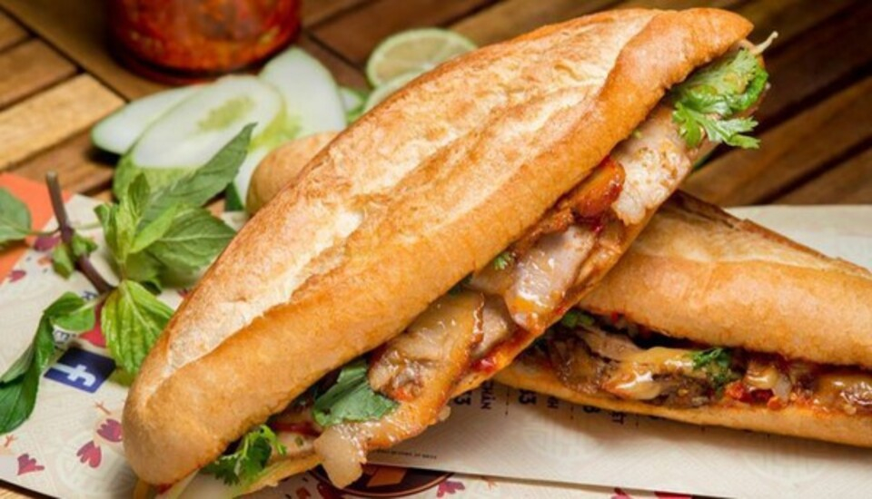 Bánh Mì Chả Nóng Dũng Hạnh - Vũ Trọng Phụng