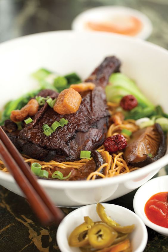 Bánh Cuốn Nóng & Mì Gà Tần - Gà Tần & Bánh Cuốn - Phố Vọng