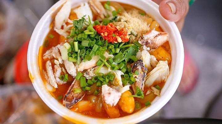 Bánh Canh Ghẹ Đỏ Đen - Lê Đức Thọ