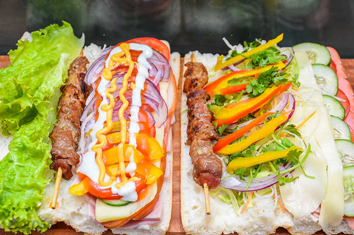 Bánh Mì Quà Phố Nhỏ - Khuất Duy Tiến