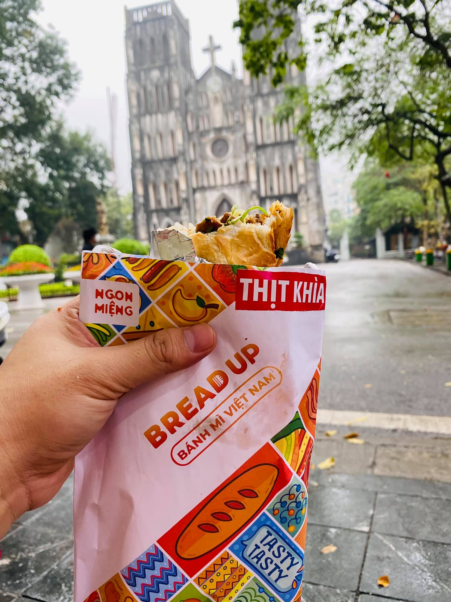BREAD UP Khâm Thiên Trong Mạng Lưới BREAD UP: Lịch Sử, Thương Hiệu & Mở Rộng