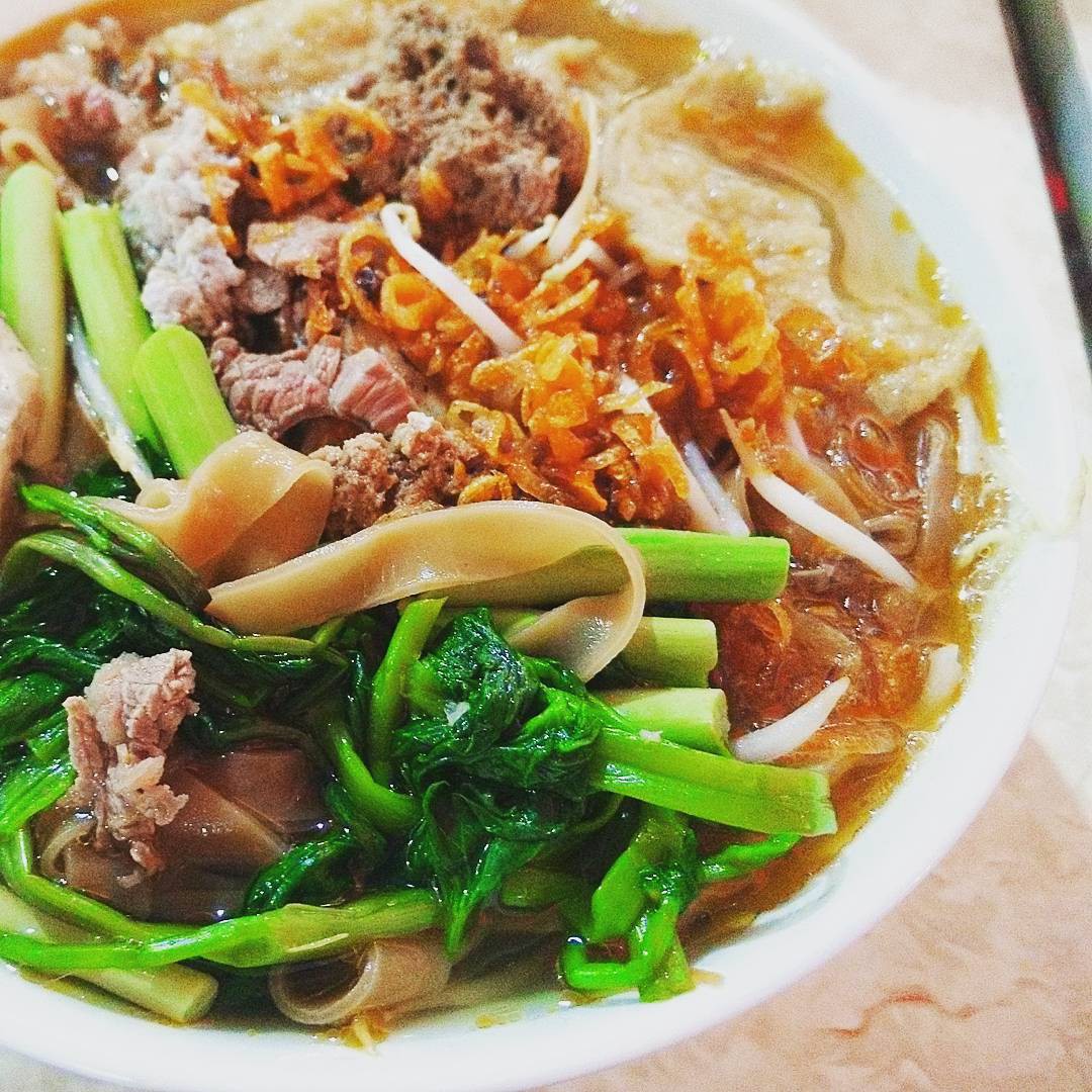 Cô Liễu - Bánh Đa Cua - Chùa Quỳnh