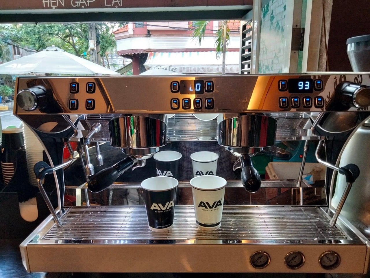 Ava Coffee - Lý Chính Thắng