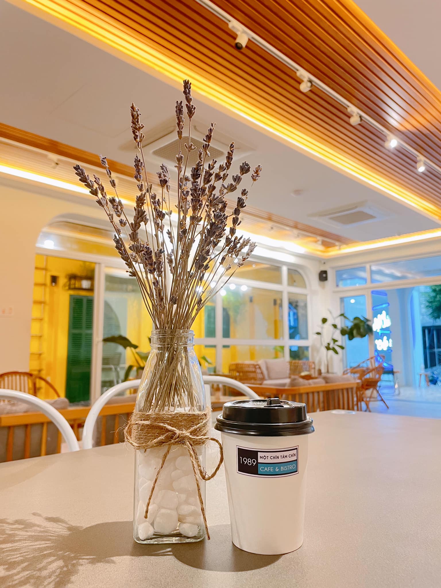 1989 Cafe & Bistro - Nguyễn Trường Tộ