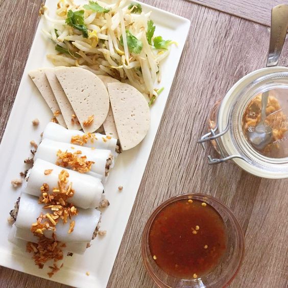 Bánh Cuốn Thanh Trì Cô Lan - Bánh Cuốn - Hàng Chuối