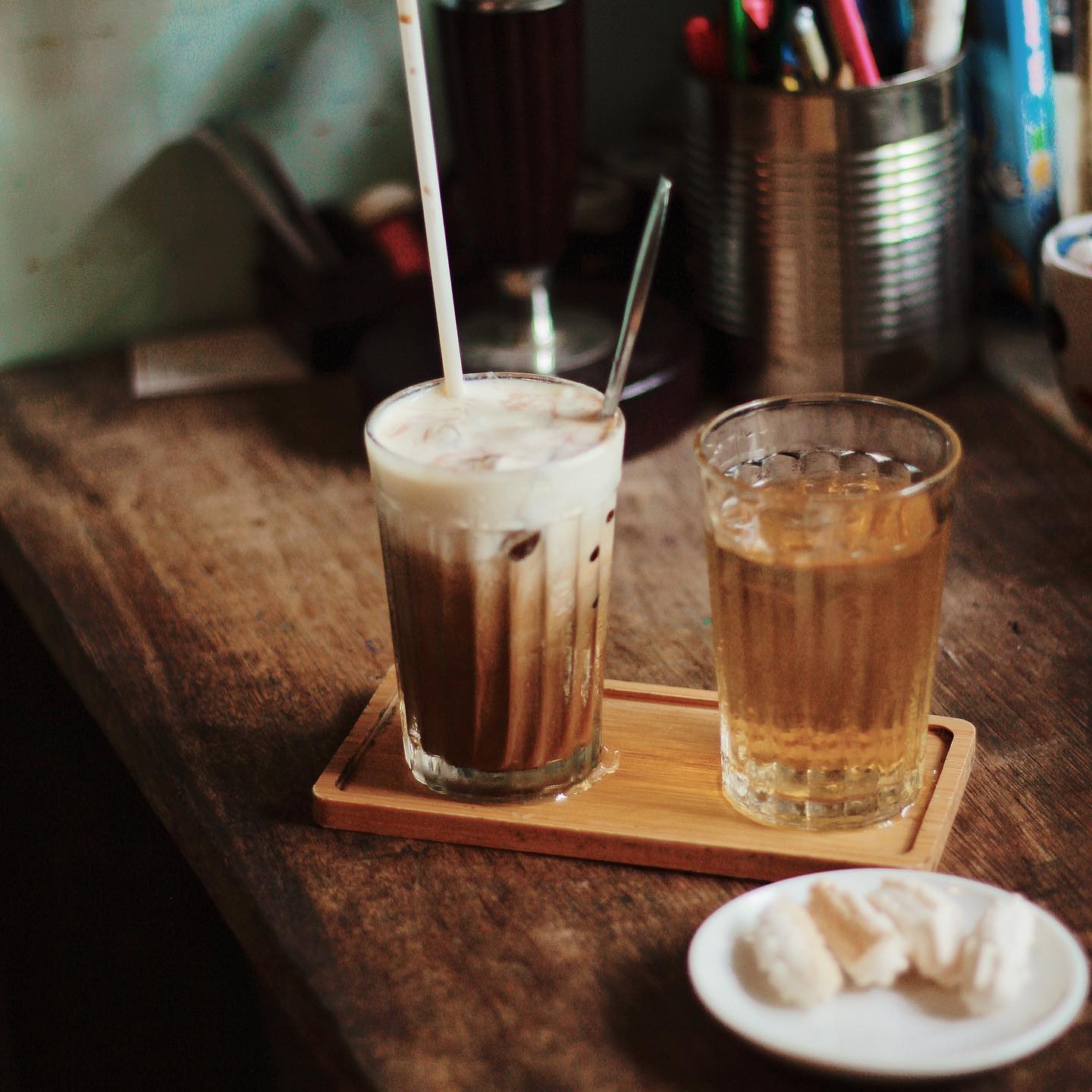 Cafe Bên Hồ - Nguyễn Viết Xuân