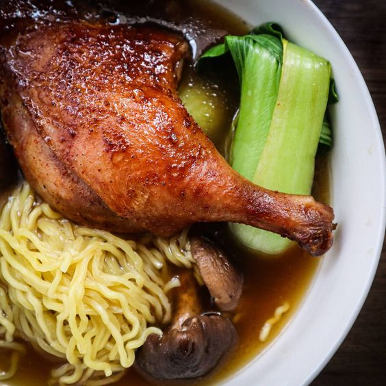 Bánh Cuốn Nóng & Mì Gà Tần - Gà Tần & Bánh Cuốn - Phố Vọng