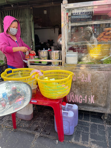 Bún Thịt Nướng Phú Lâm - Bà Hom