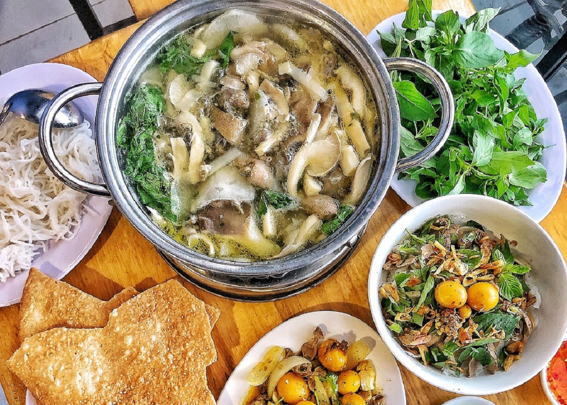Lẩu Gà Lá É Đà Lạt - Đường D5