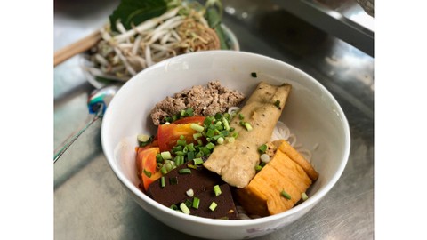 Bún Riêu Cô Vân - Tam Trinh