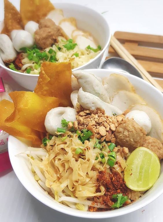 Tiệm Mì Lủ Kí Mì Gia - Hủ Tiếu Mì Hoành Thánh - Thạch Lam