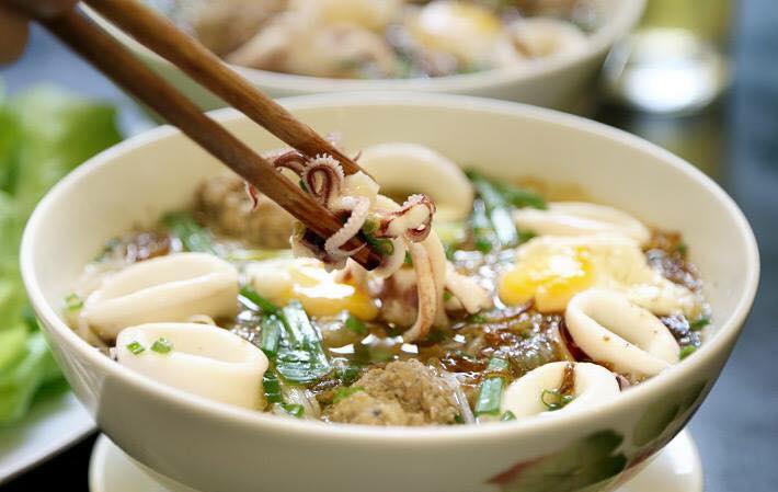 Quán Mì Gia Quảng Đông - Cách Mạng Tháng Tám