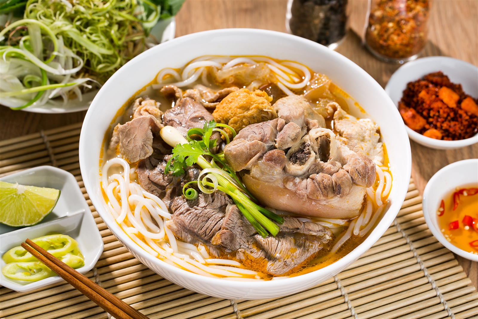 Tùng Huế Bún Bò - Ngụy Như Kon Tum
