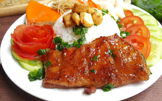 Cơm Tấm Cô Hoa - Ngô Quyền