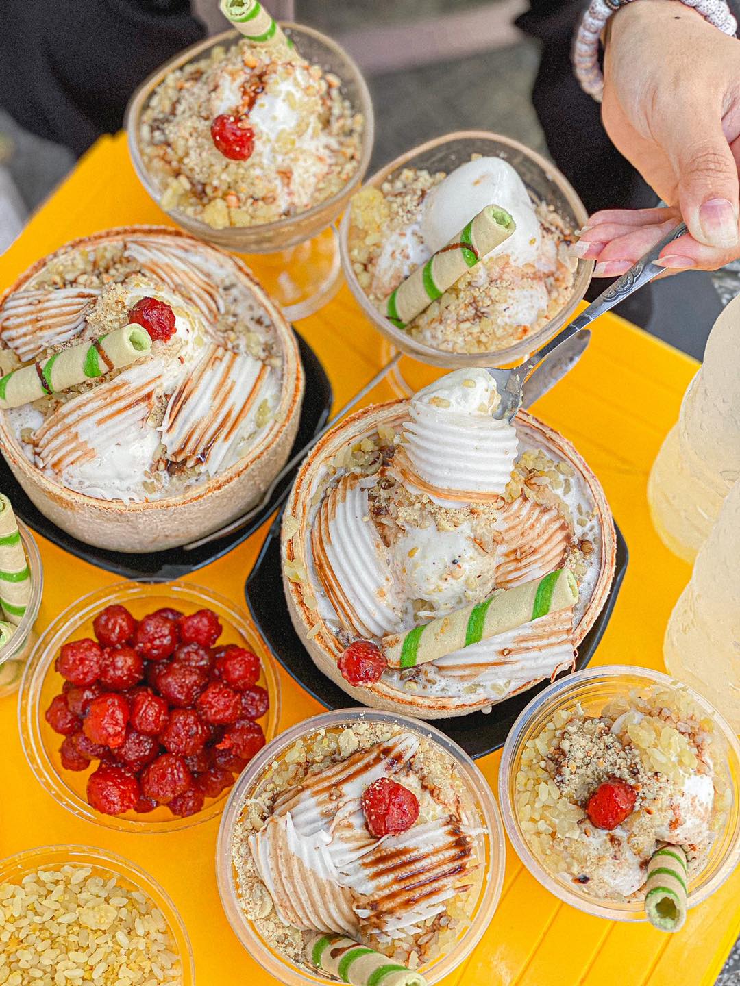 Kem Dừa Mã Lai Đà Nẵng - Quách Thị Trang