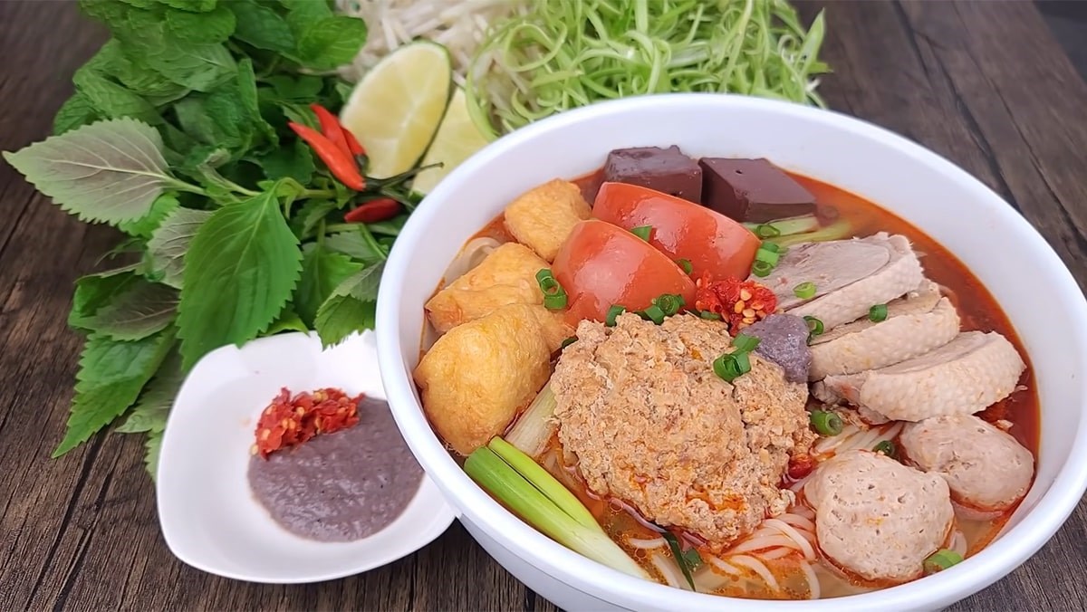 Bún Riêu Cô Liên 20K - Nguyễn Văn Cừ
