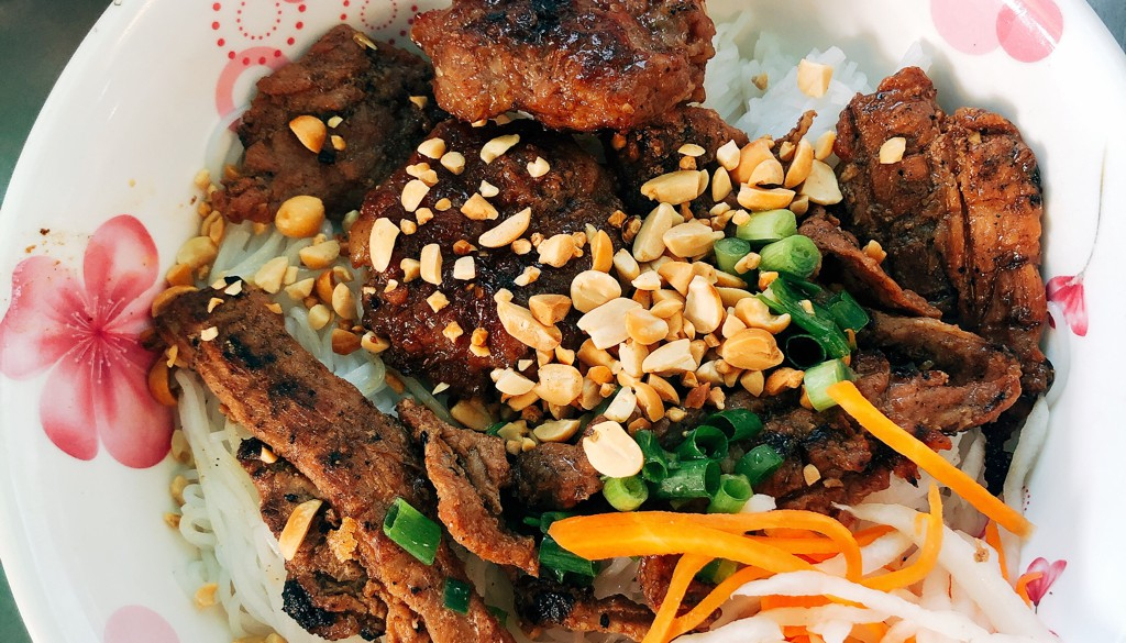 Quán Bình Định - Cháo Lòng & Bún Thịt Nướng - Chu Văn An