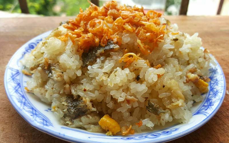 Xôi Mạnh Quỳnh Đội Cấn: So sánh với các quán xôi nổi tiếng khác ở Hà Nội