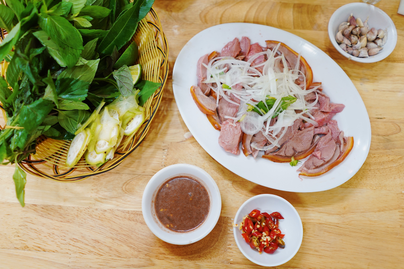 Bê Thui Vạn Phúc - Đinh Thị Thi