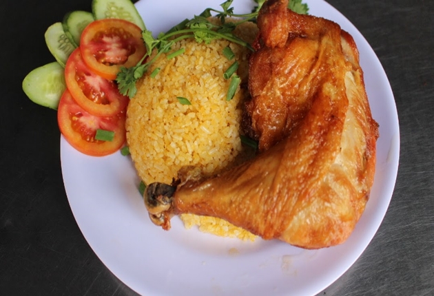 Cơm Gà Gà Xối Mỡ Dì 7 - Dương Thị Mười