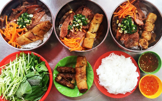 Quán Bình Định - Cháo Lòng & Bún Thịt Nướng - Chu Văn An