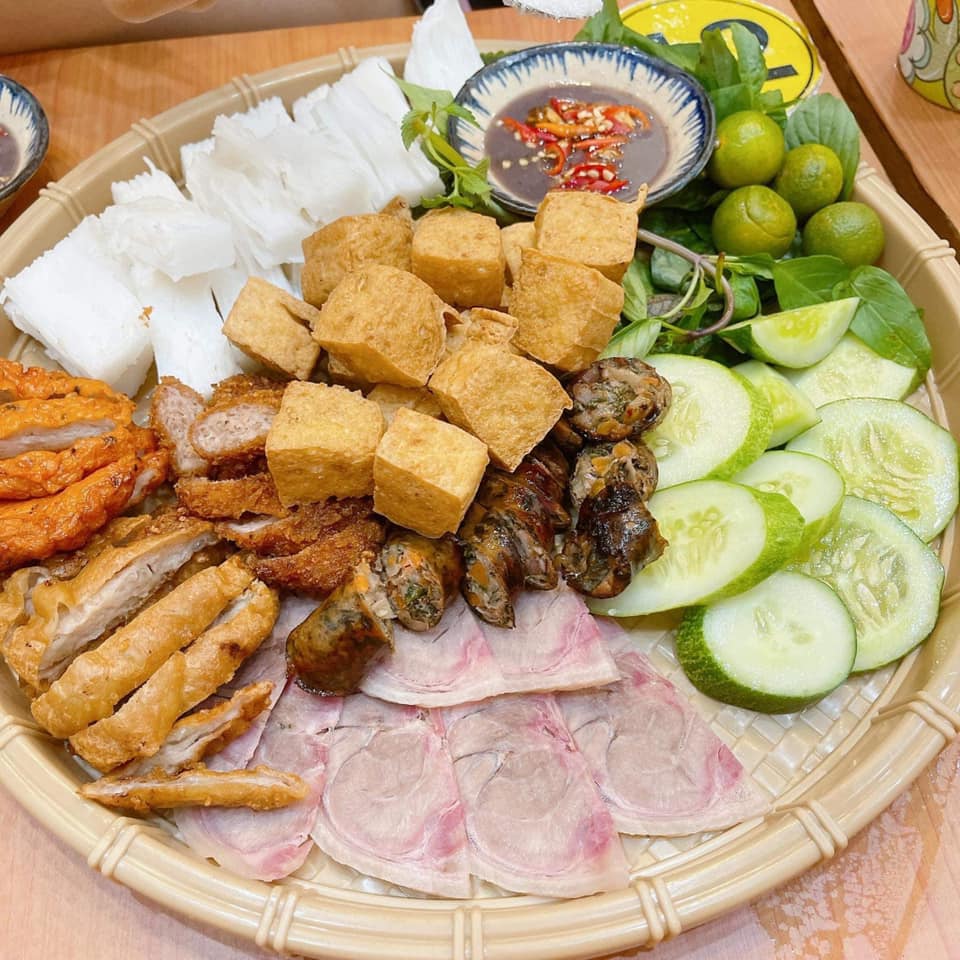 Mèo - Bún Đậu & Nem Nướng Nha Trang - Thái Hà