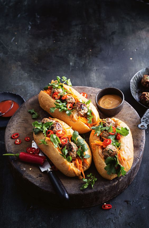 Xíu Mại Má Tư - Bánh Mì - Cô Bắc